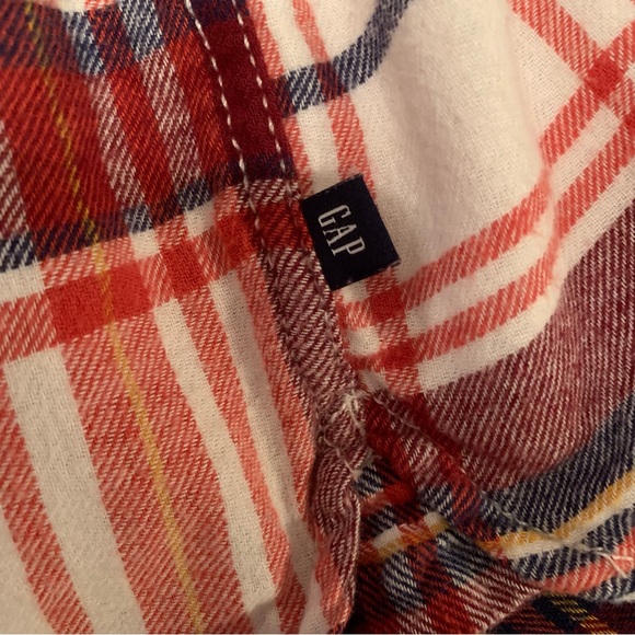 GAP Plus Size Red Button Front Long Sleeve Flannel Top - Picture 7 of 10